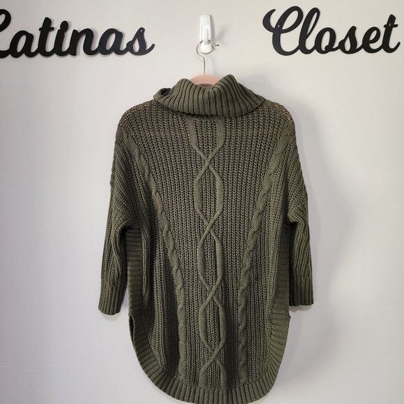 Express Cable Knit Cowl Neck Circle Hem Olive Green Sweater Size Small NWT - Picture 3 of 9